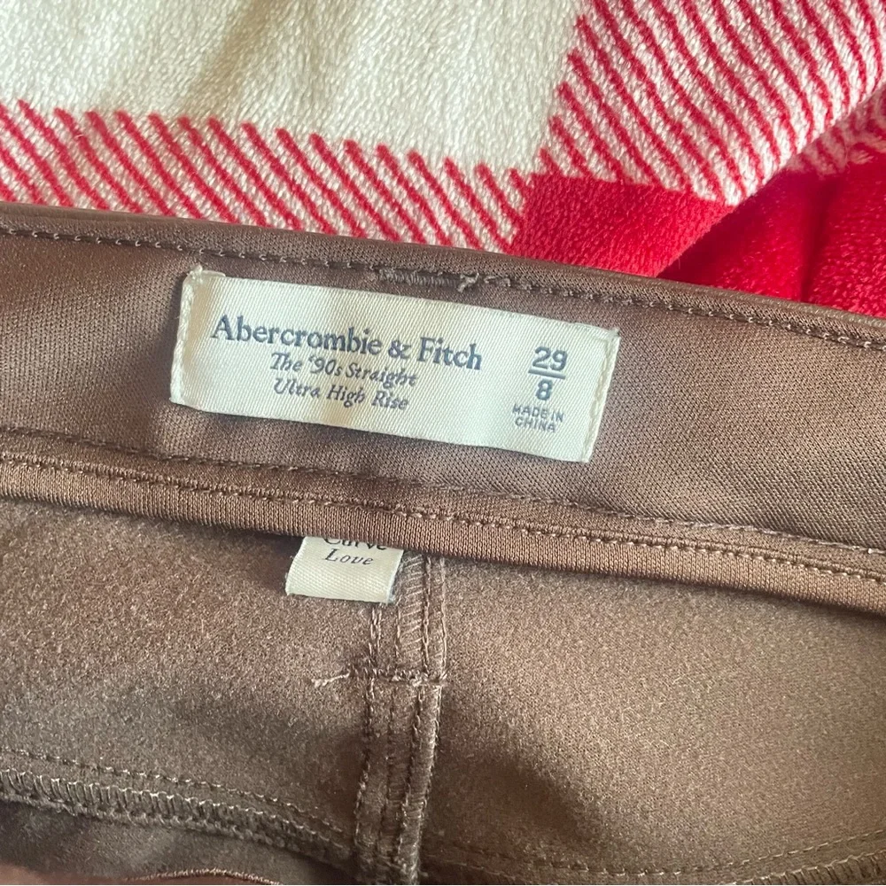 Abercrombie & Fitch The 90s Straight Ultra High Rise Faux Leather Pants - Picture 6 of 7